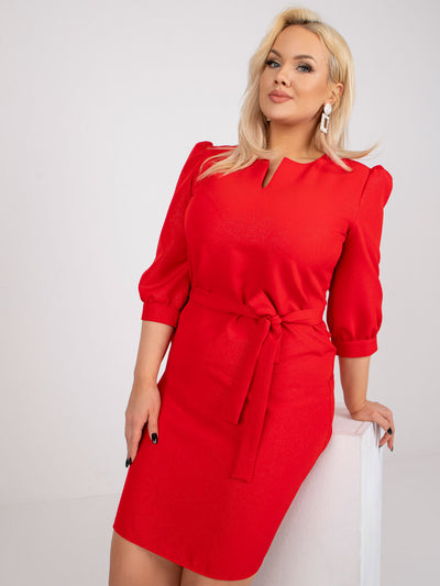 Czerwona brokatowa sukienka plus size z rękawem 3/4