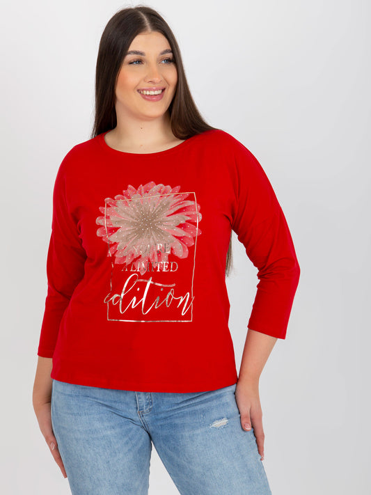 Czerwona bluzka plus size z napisem i aplikacją