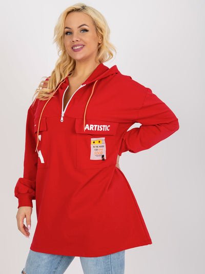 Czerwona dłuższa bluza plus size z napisami