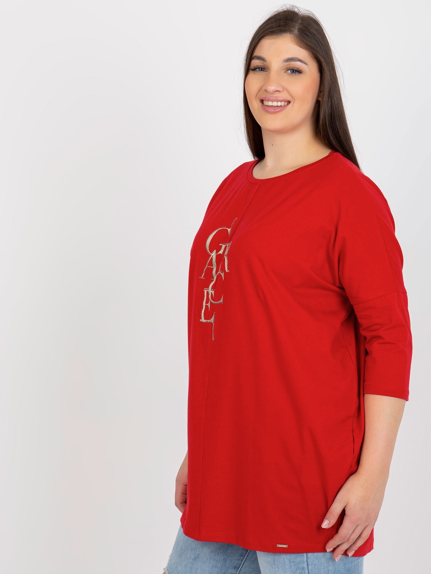 Czerwona dłuższa bluzka plus size z rękawem 3/4