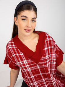 Czerwona dzianinowa kamizelka plus size w kratę