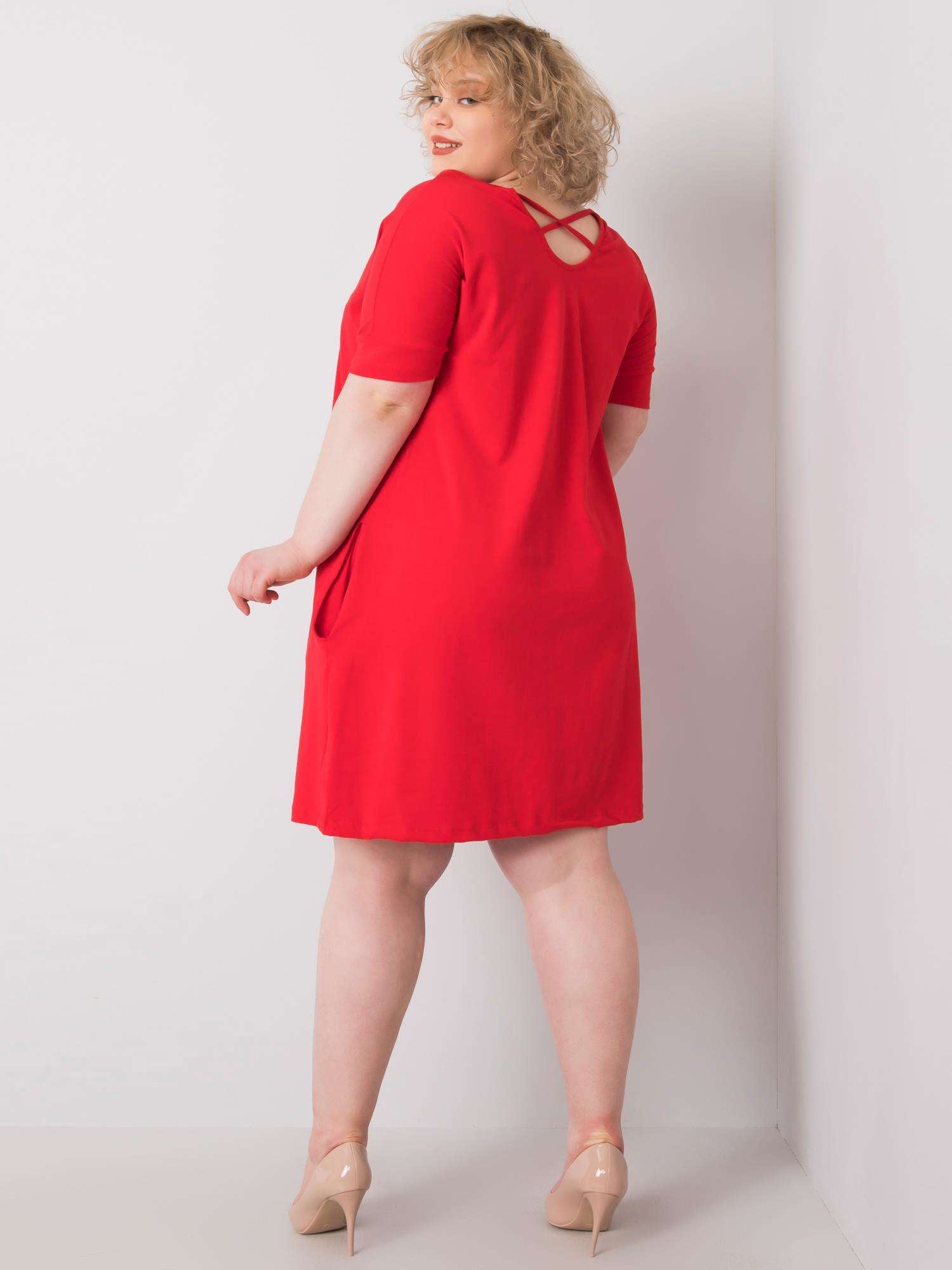 Czerwona luźna sukienka plus size