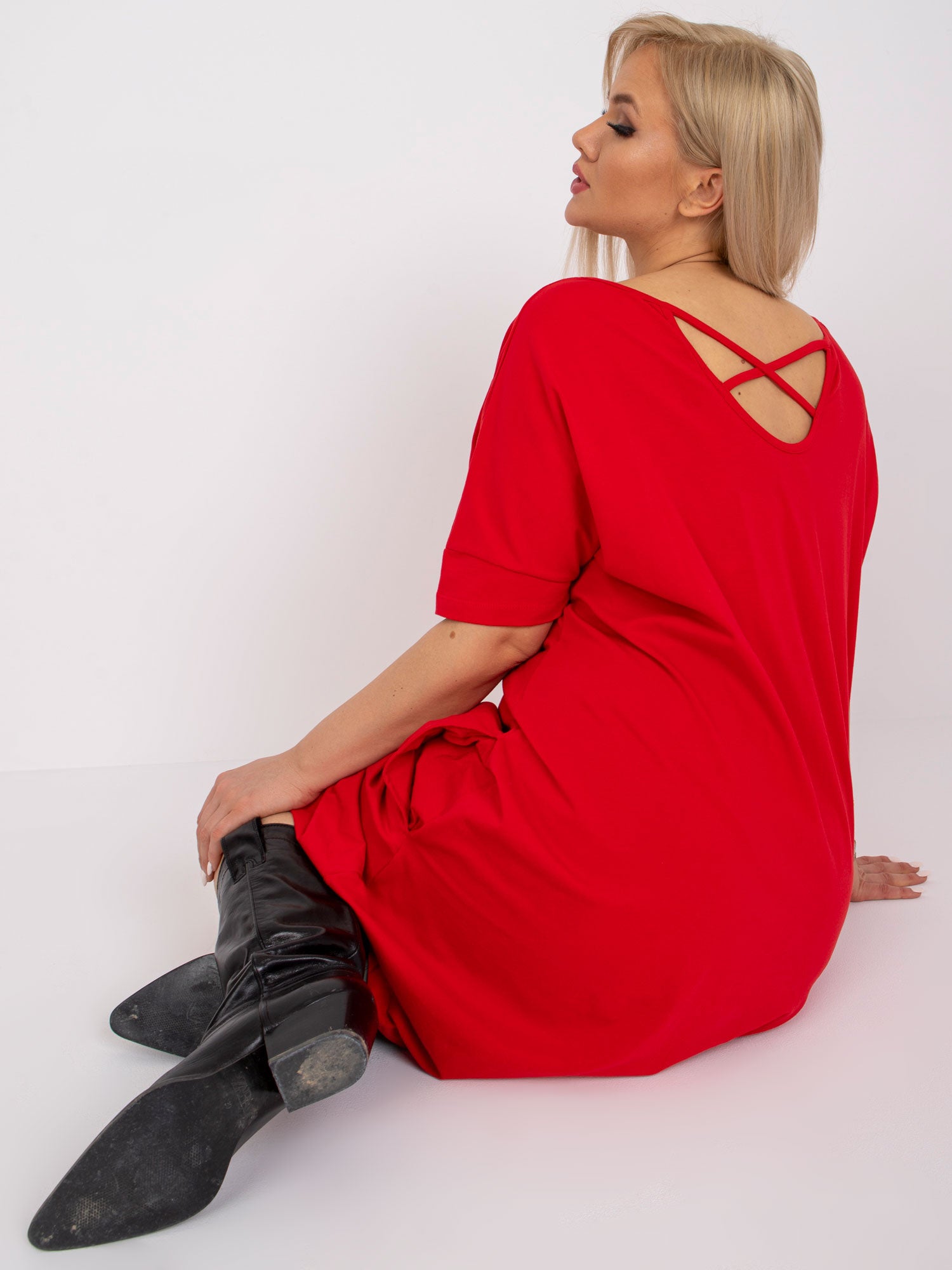 Czerwona luźna sukienka plus size