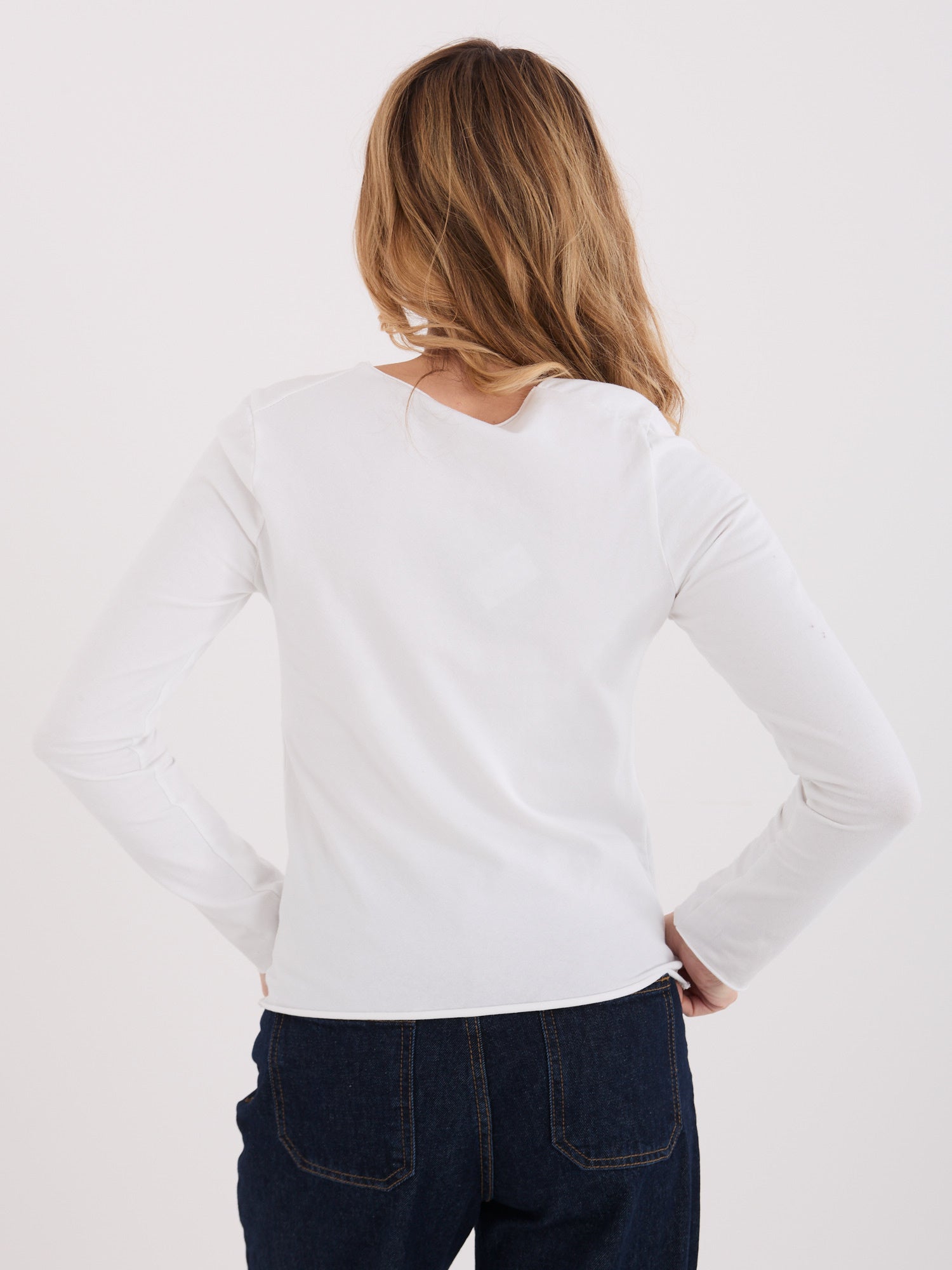 Ecru damski longsleeve basic z bawełny