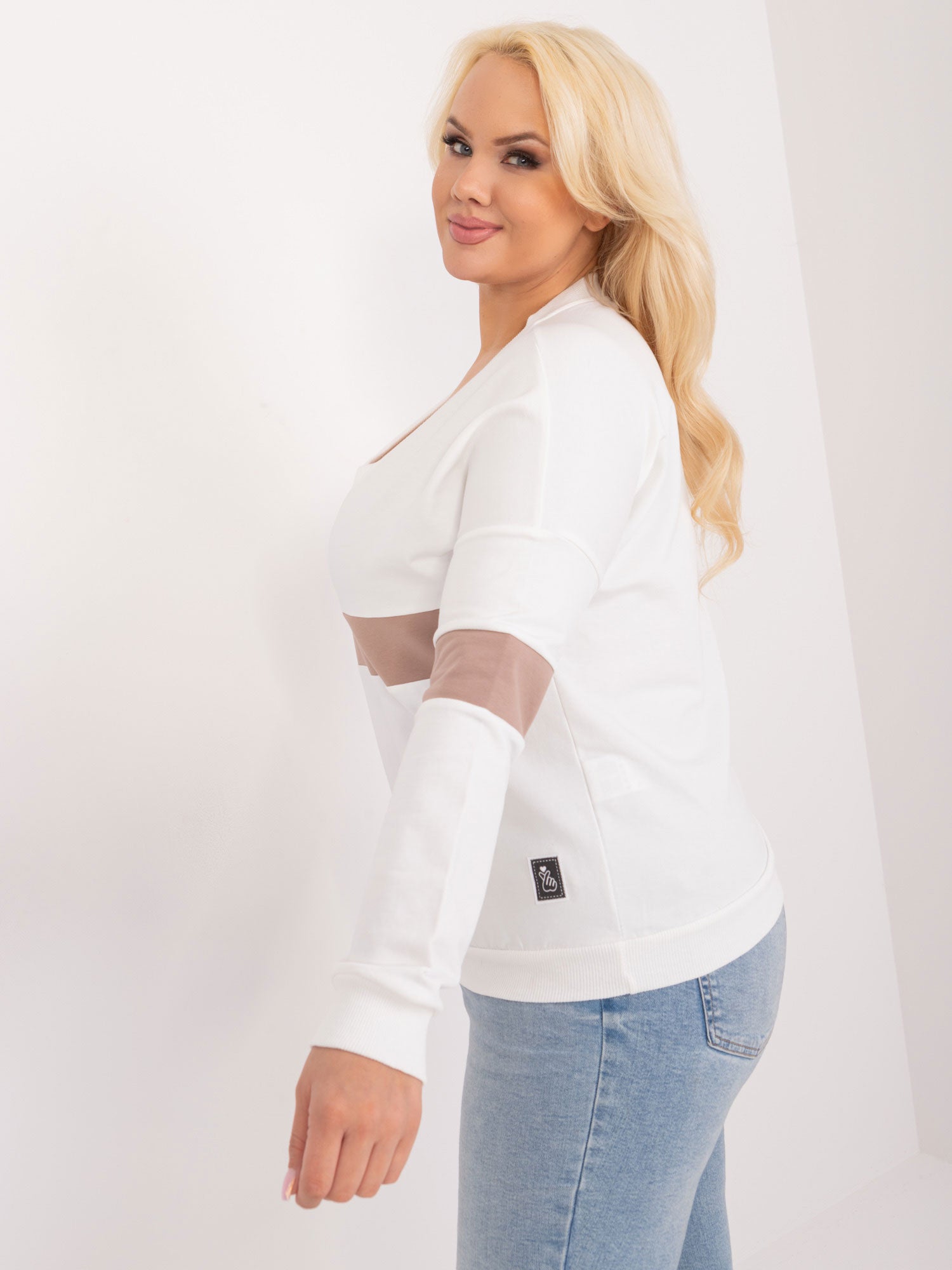 Ecru bawełniana bluzka plus size z długim rękawem