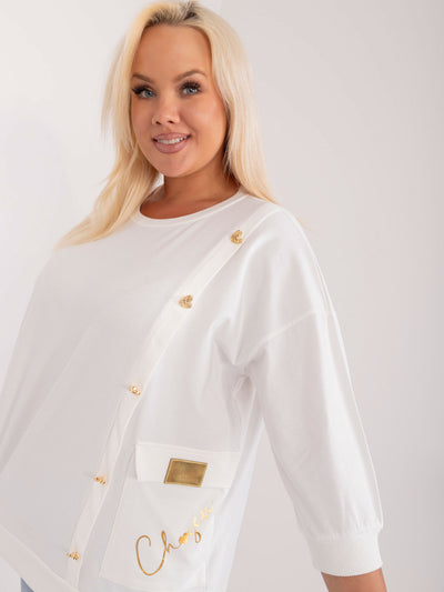 Ecru bluzka plus size z aplikacją w kształcie serca