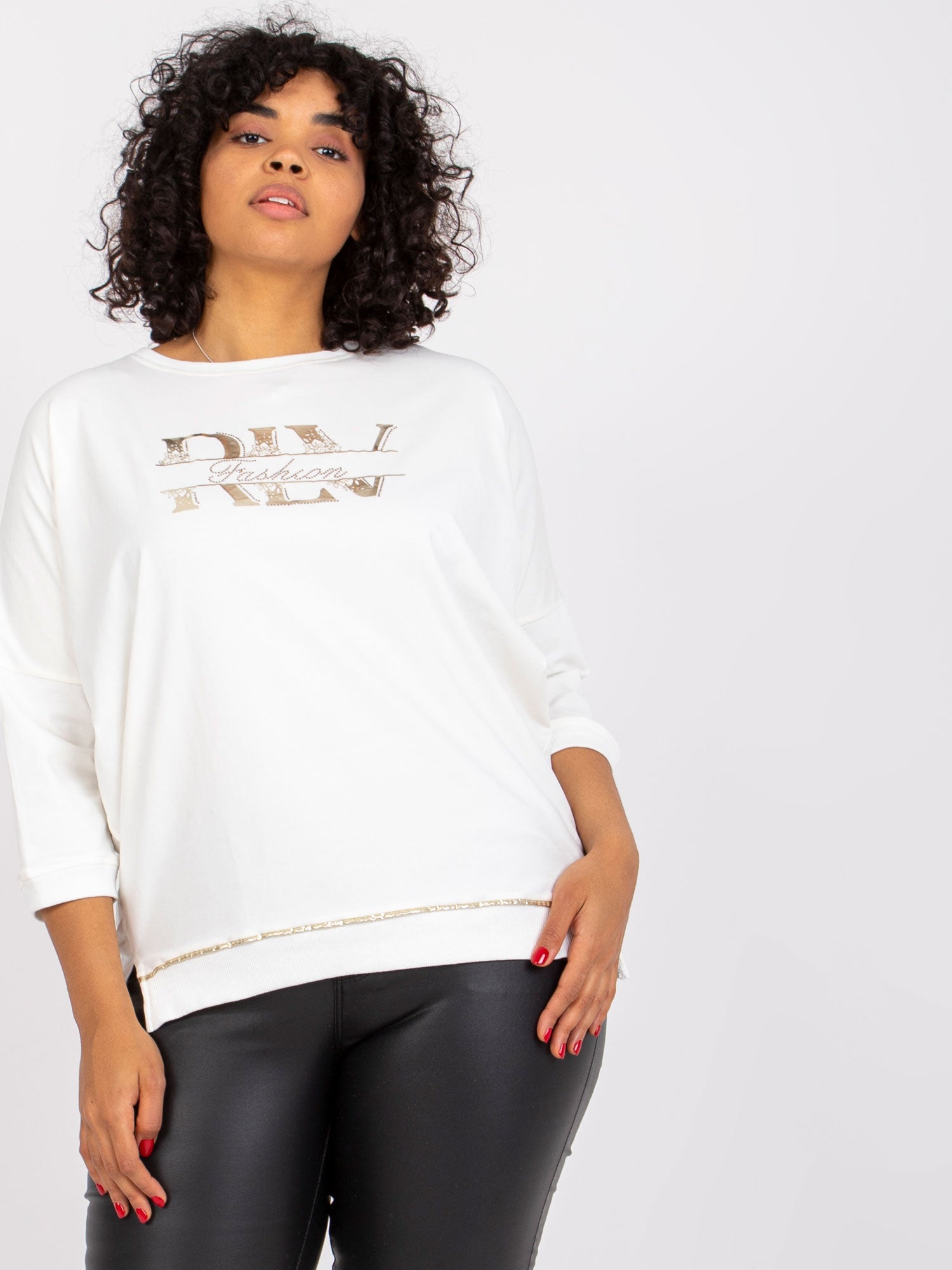 Ecru bluzka plus size z printem