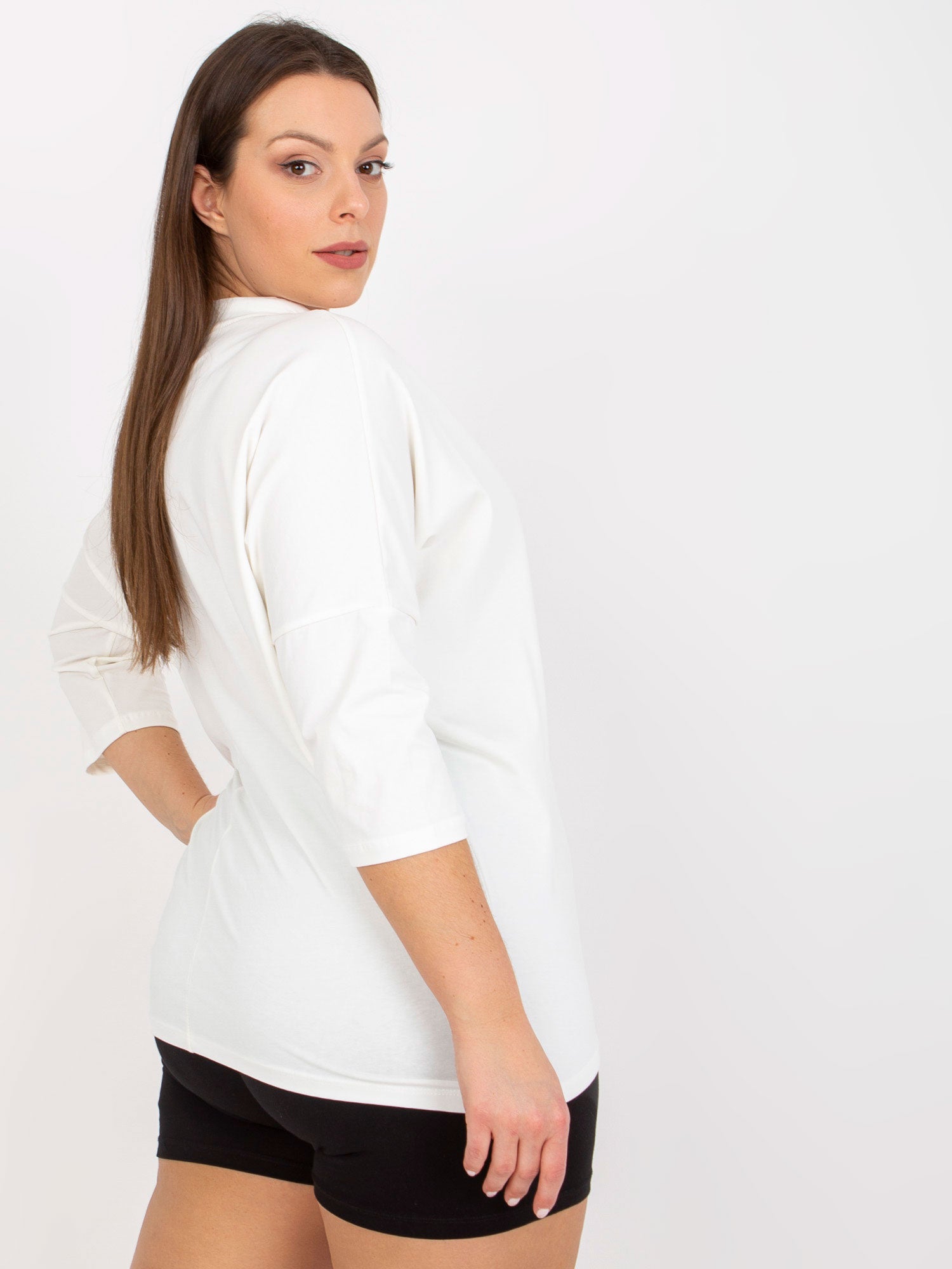 Ecru bluzka plus size z rękawem 3/4