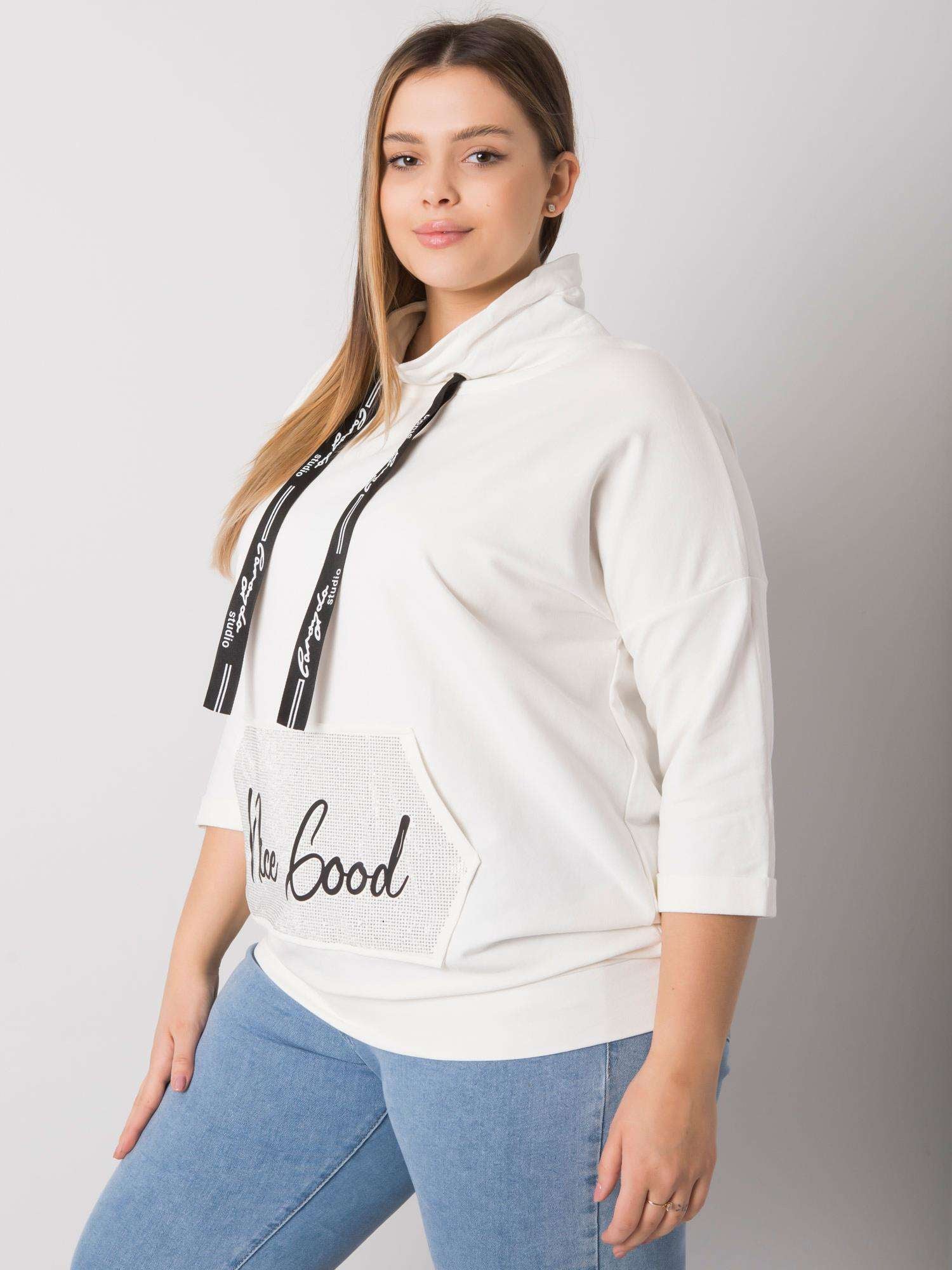 Ecru bluzka plus size z aplikacją