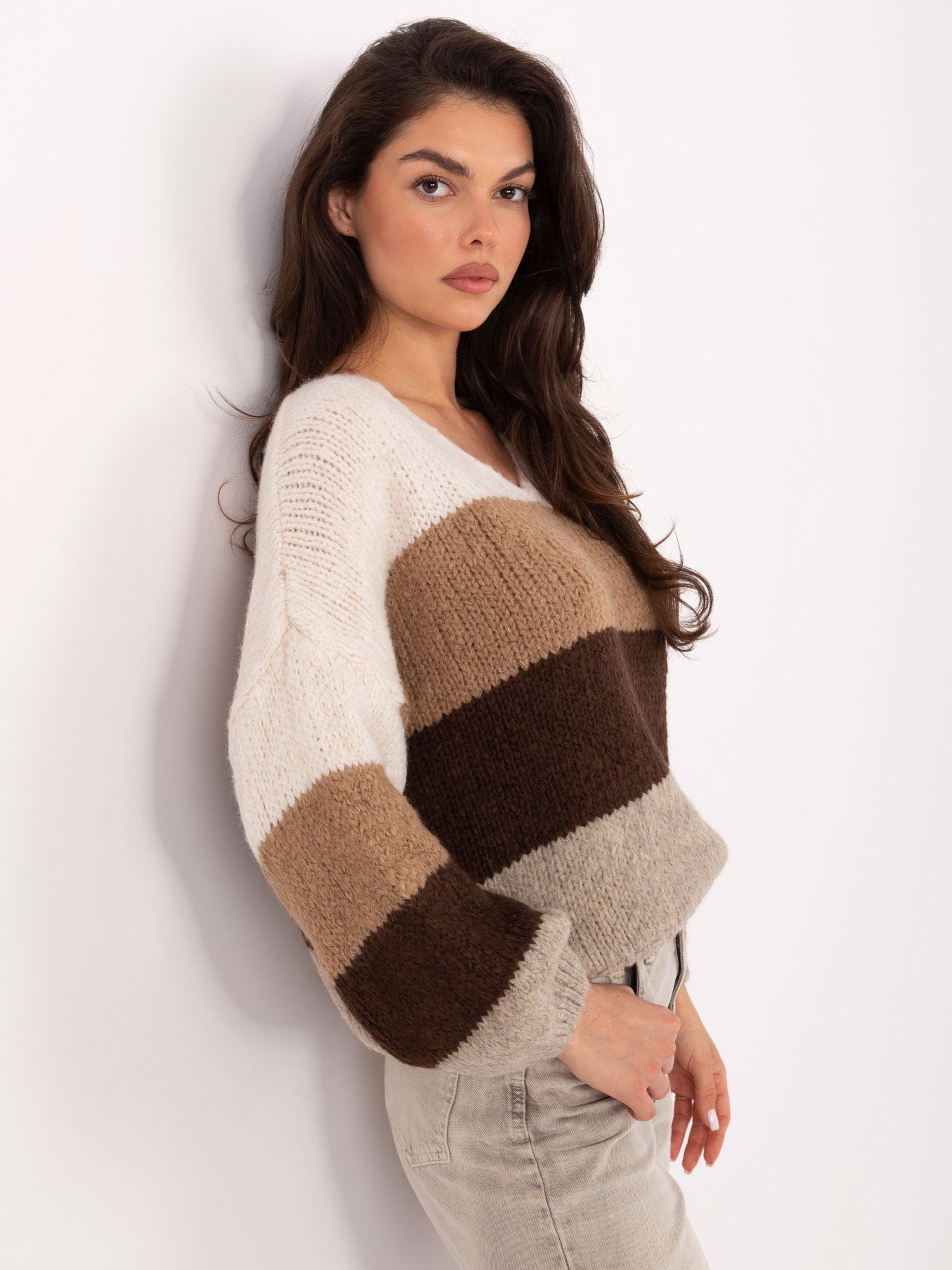 RUE PARIS Ecru-brązowy damski sweter oversize