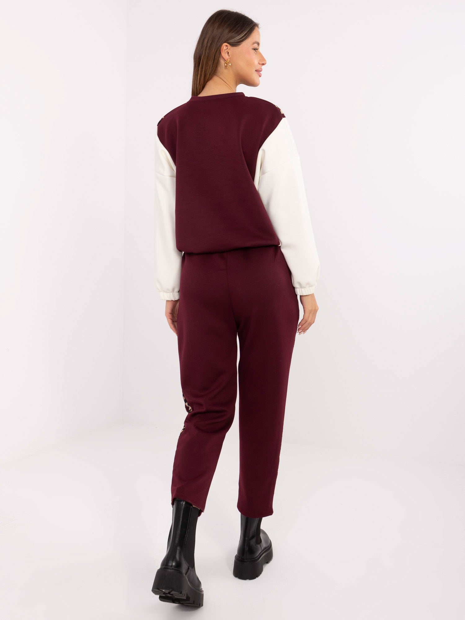 Ecru-burgundowy komplet z bluzą oversize