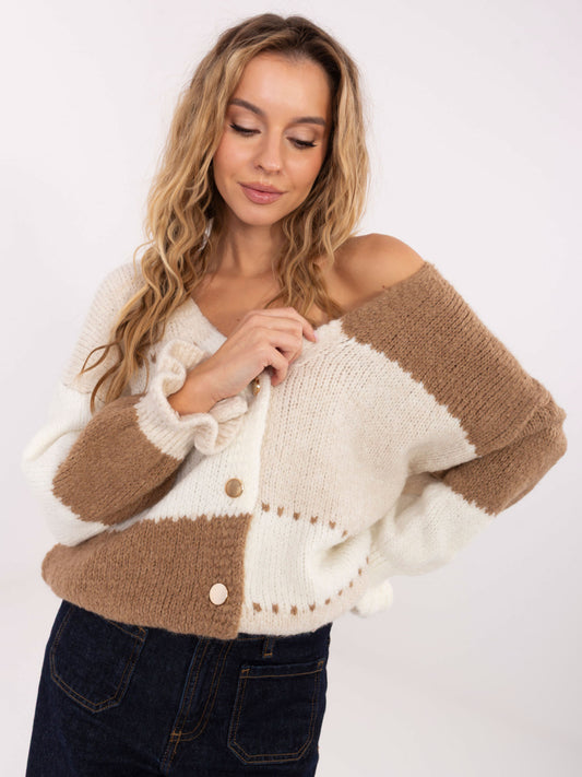 RUE PARIS Ecru-camelowy sweter z falbankami przy rękawach