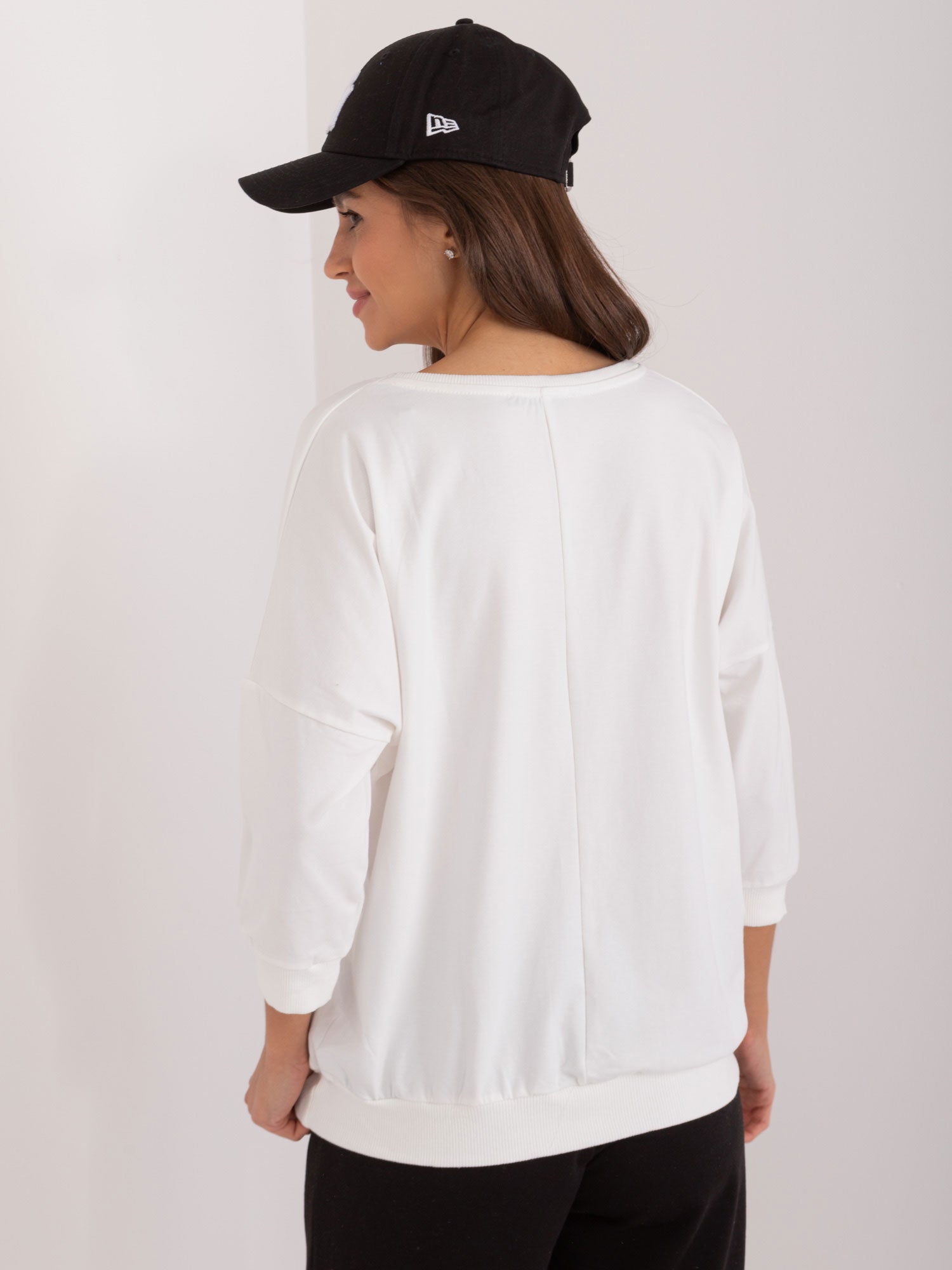 Ecru bluza oversize z napisem