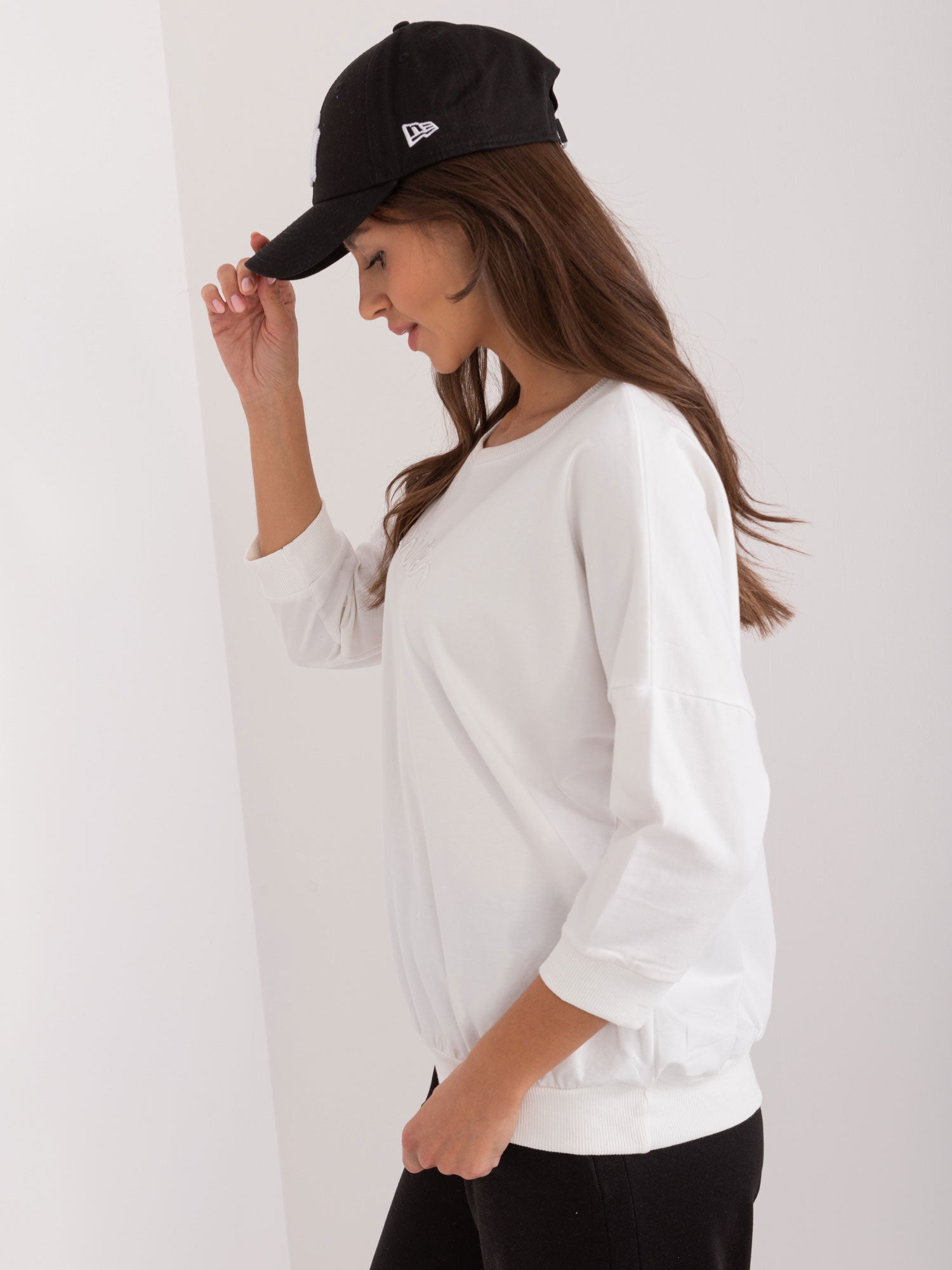 Ecru bluza oversize z napisem