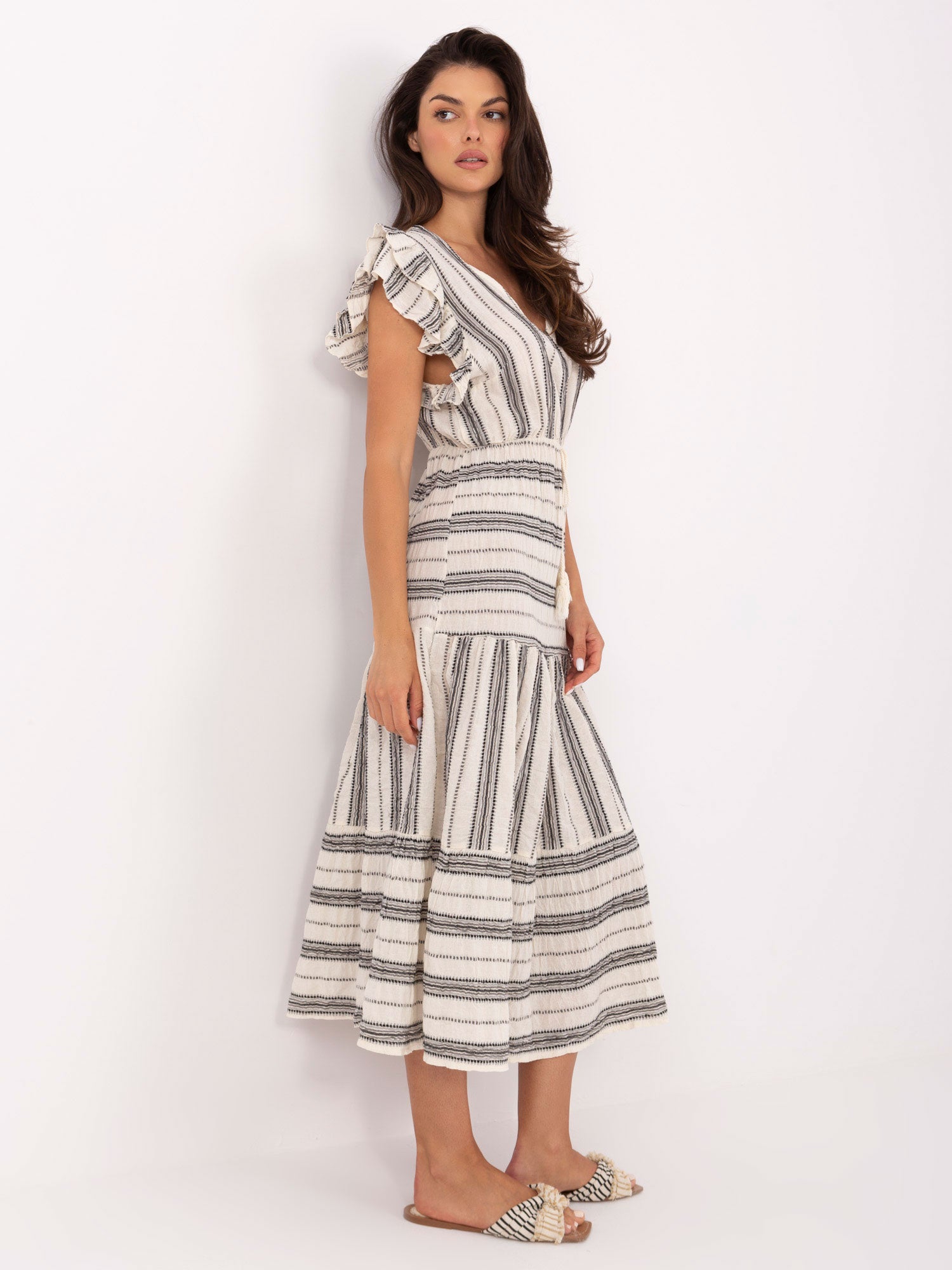 OCH BELLA Ecru-czarna  boho sukienka w paski