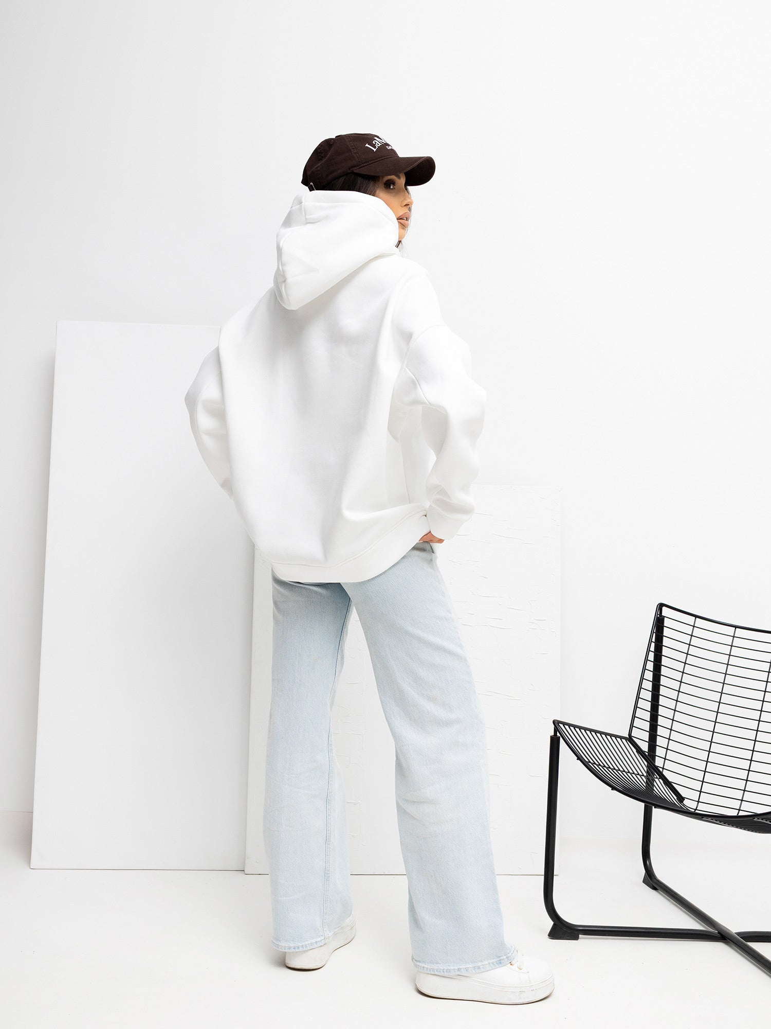 RUE PARIS Ecru bluza z kontrastowym napisem