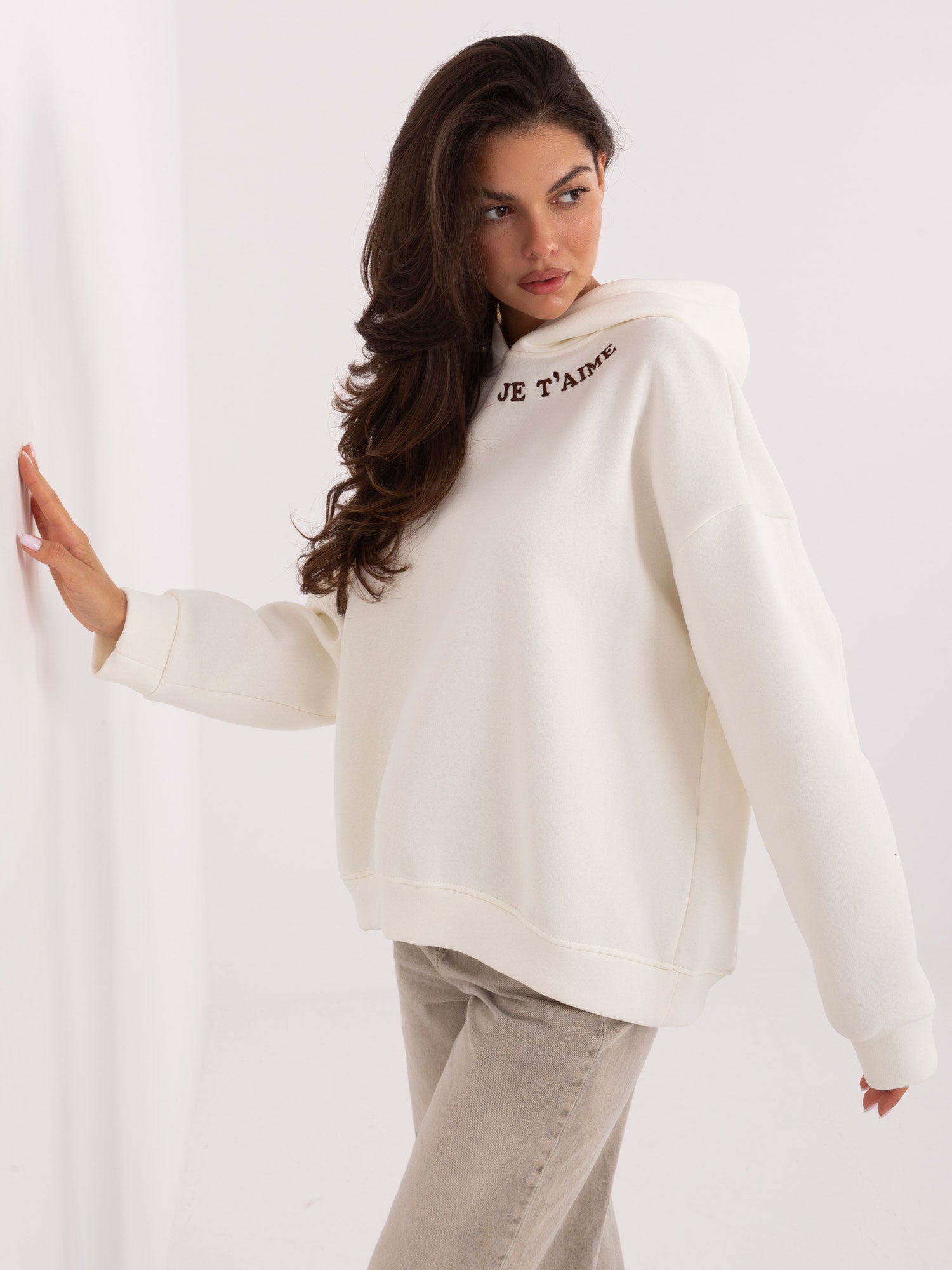 Ecru damska bluza oversize z kapturem