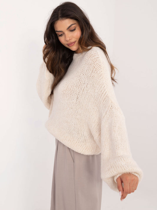 OCH BELLA Ecru sweter oversize z szerokimi rękawami