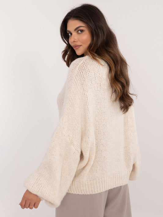 OCH BELLA Ecru sweter oversize z szerokimi rękawami