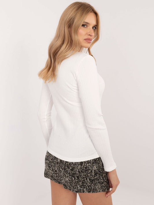 Ecru bluzka longsleeve z ozdobnymi guzikami