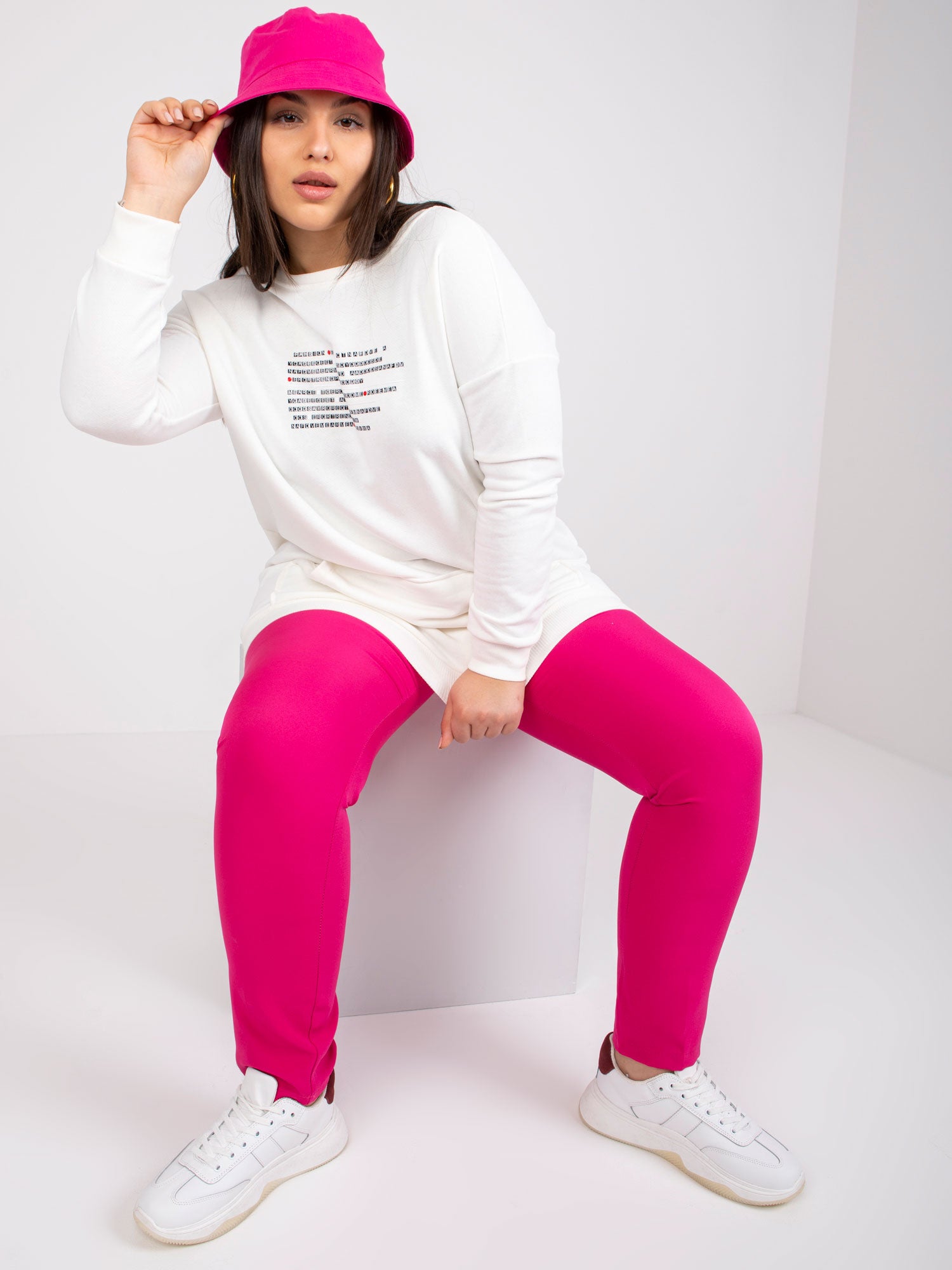 Ecru bluza plus size z napisami