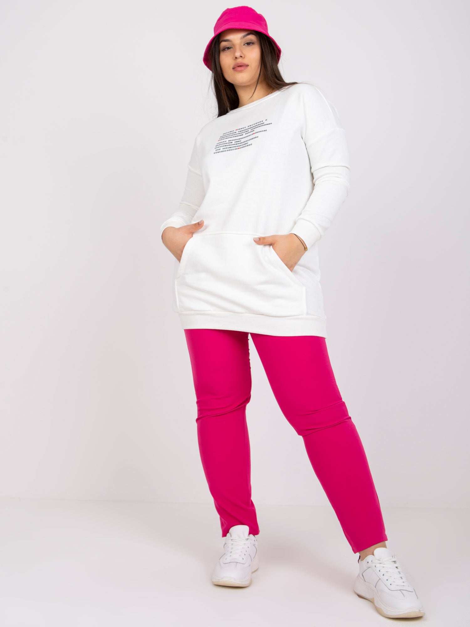 Ecru bluza plus size z napisami