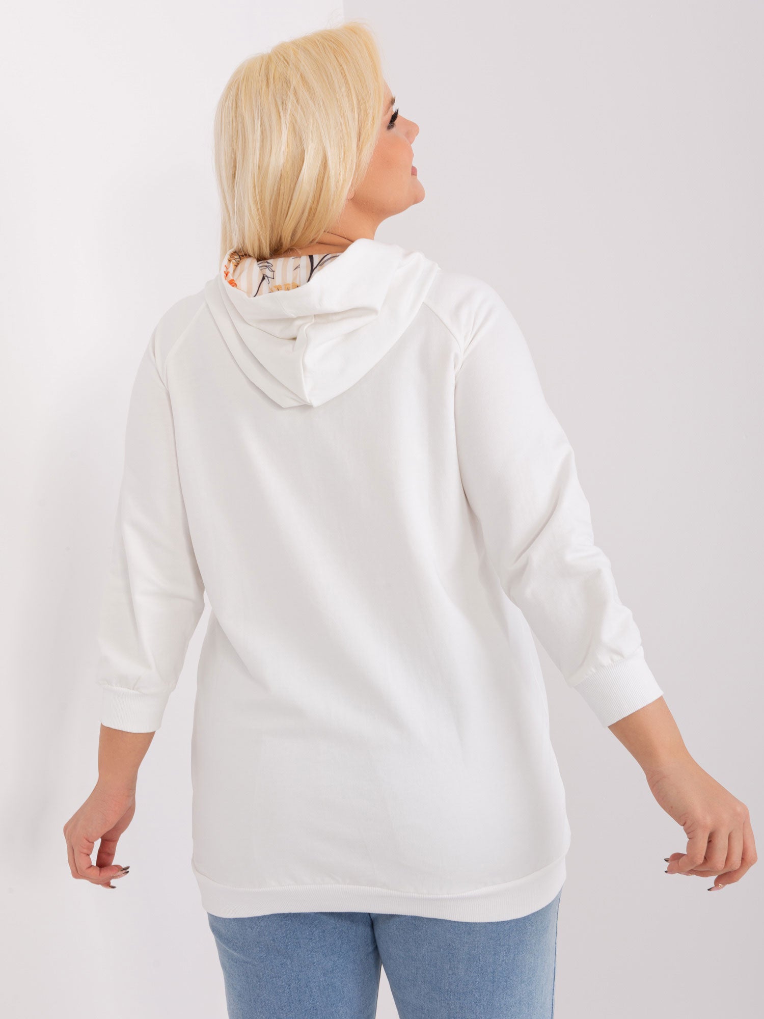Ecru dresowa bluza plus size z kapturem