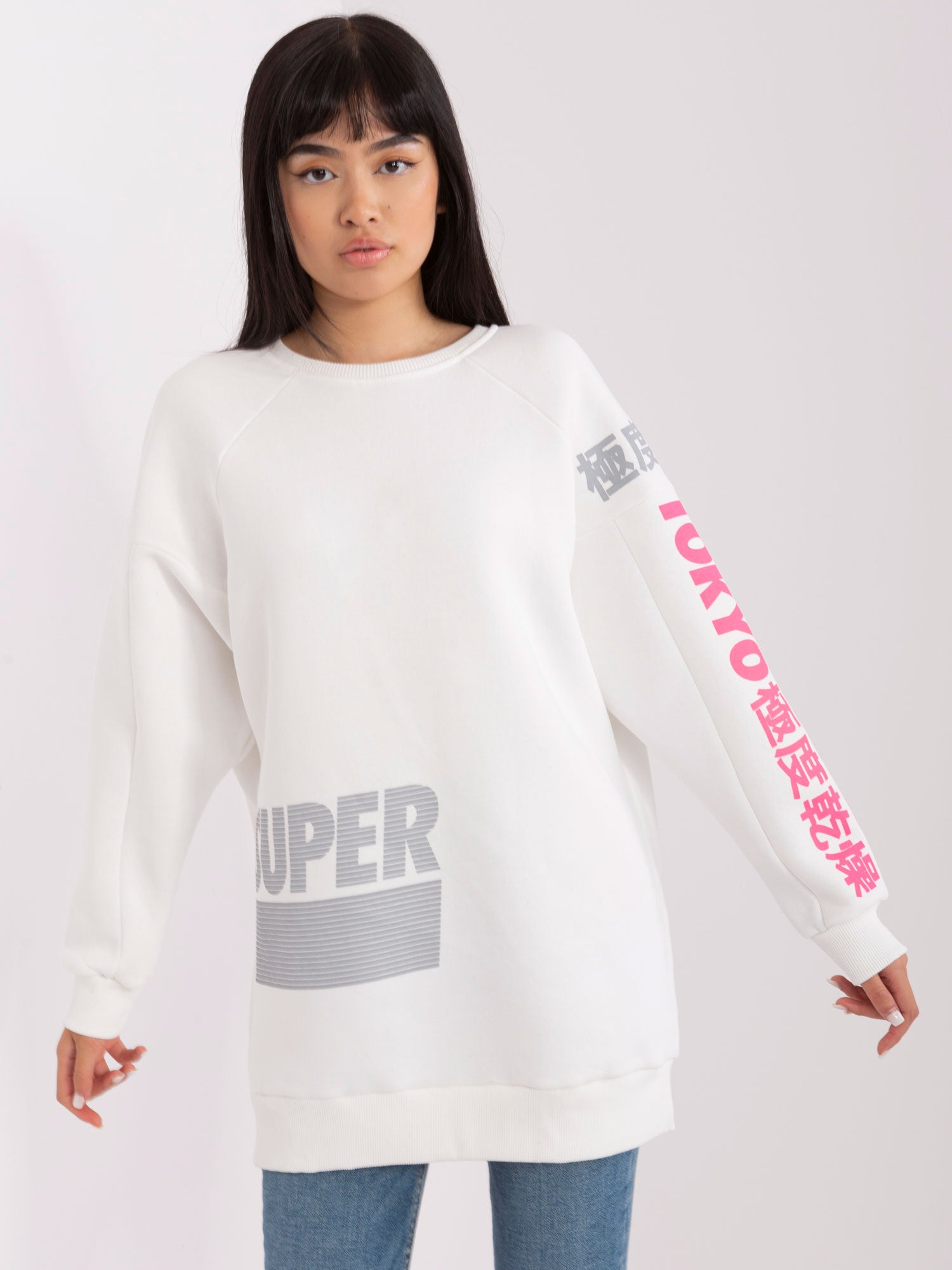 Ecru damska bluza oversize z nadrukiem