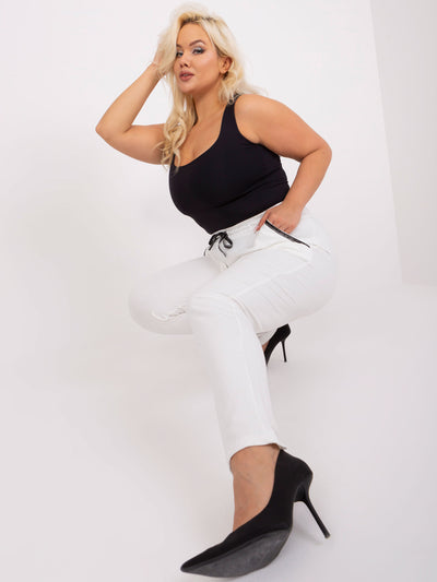 Ecru dresowe spodnie plus size z ozdobnymi troczkami