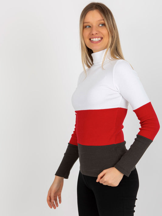 Ecru-khaki dopasowana bluzka basic z golfem w prążek