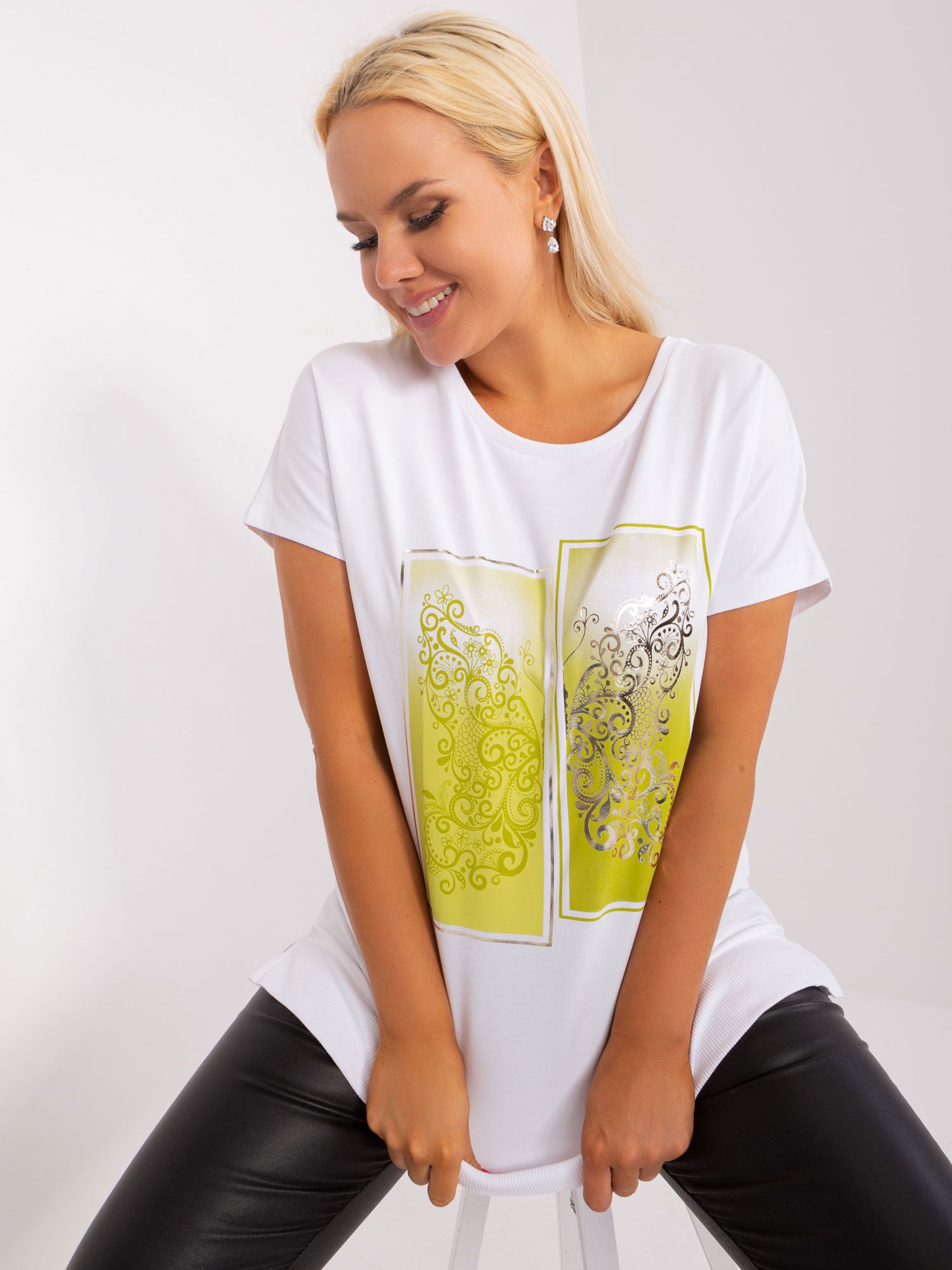 Ecru-limonkowa bluzka bawełniana plus size z krótkim rękawem