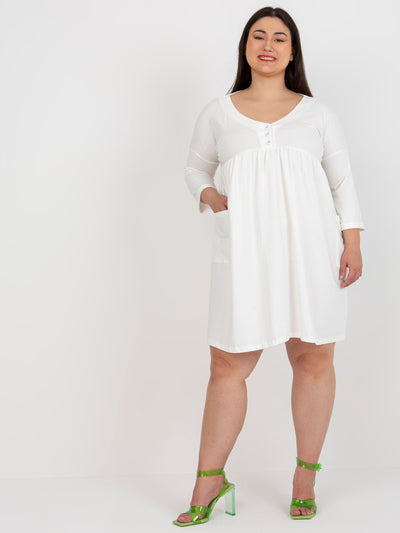 Ecru bawełniana sukienka plus size z kieszeniami