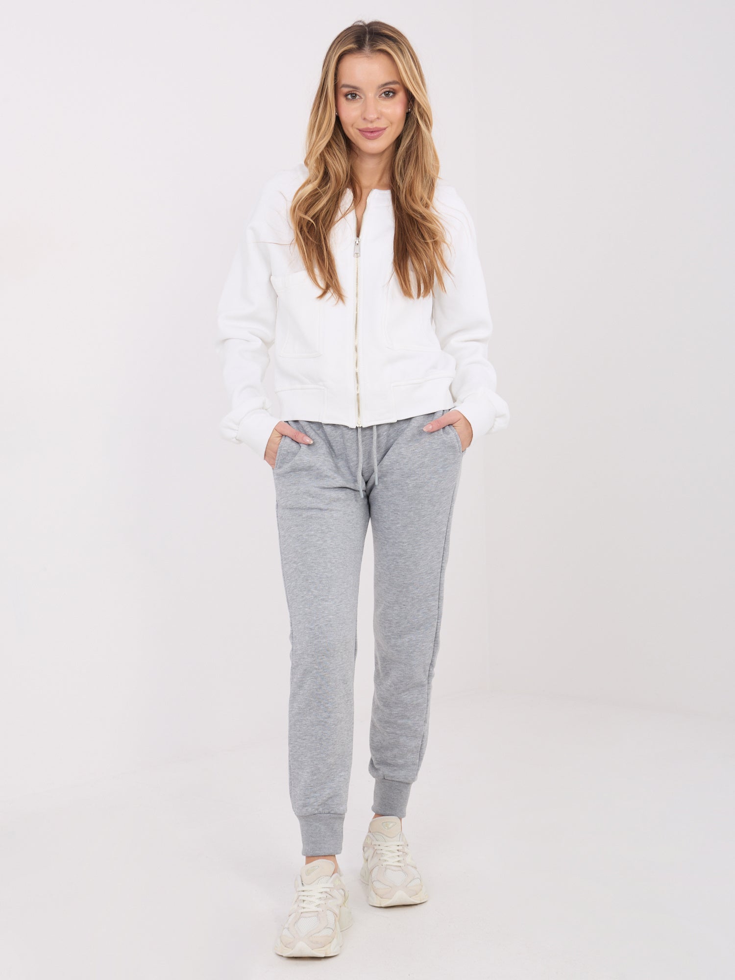 Ecru dresowa bluza z suwakiem
