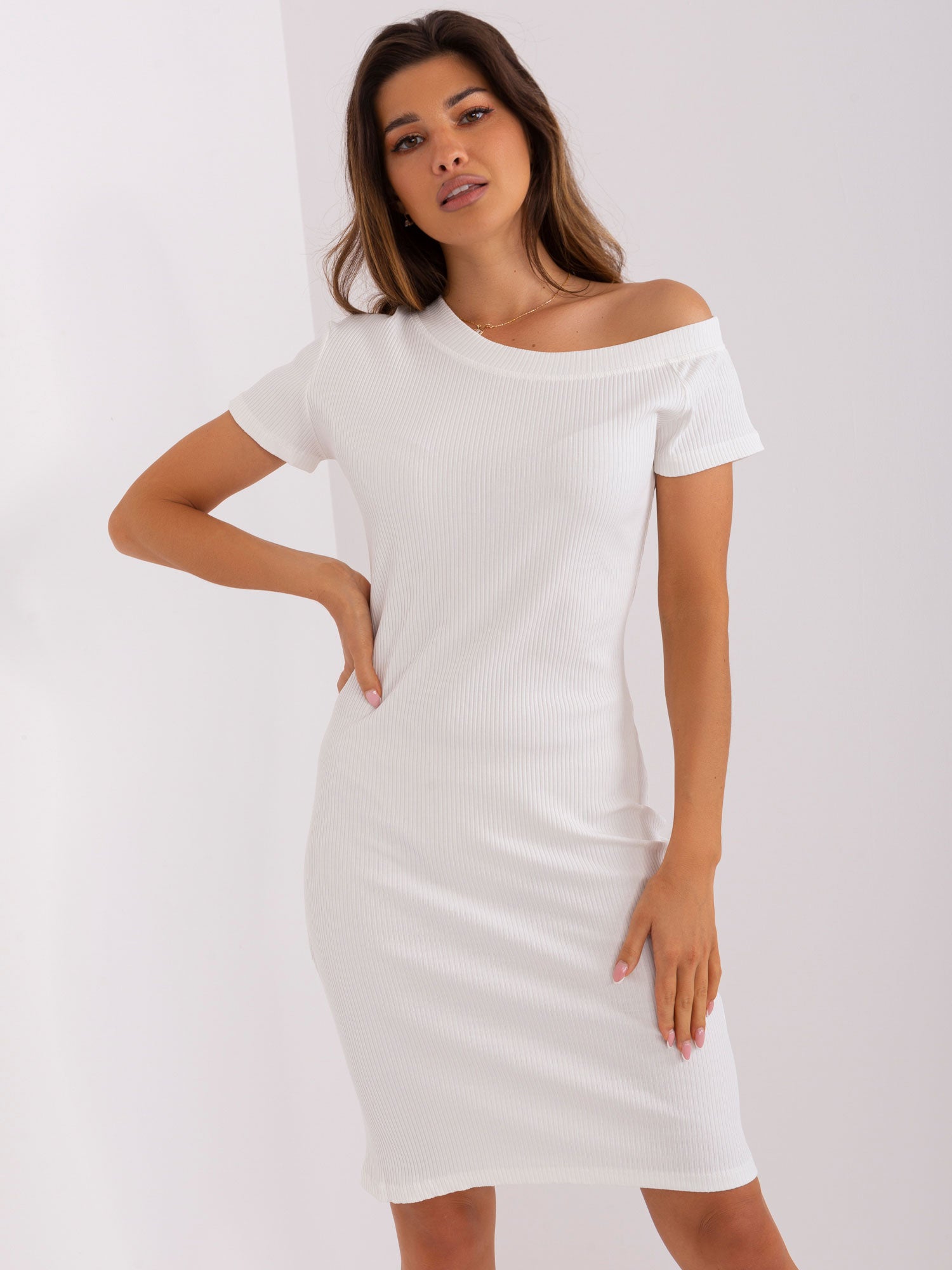 Ecru bodycon sukienka basic w prążek