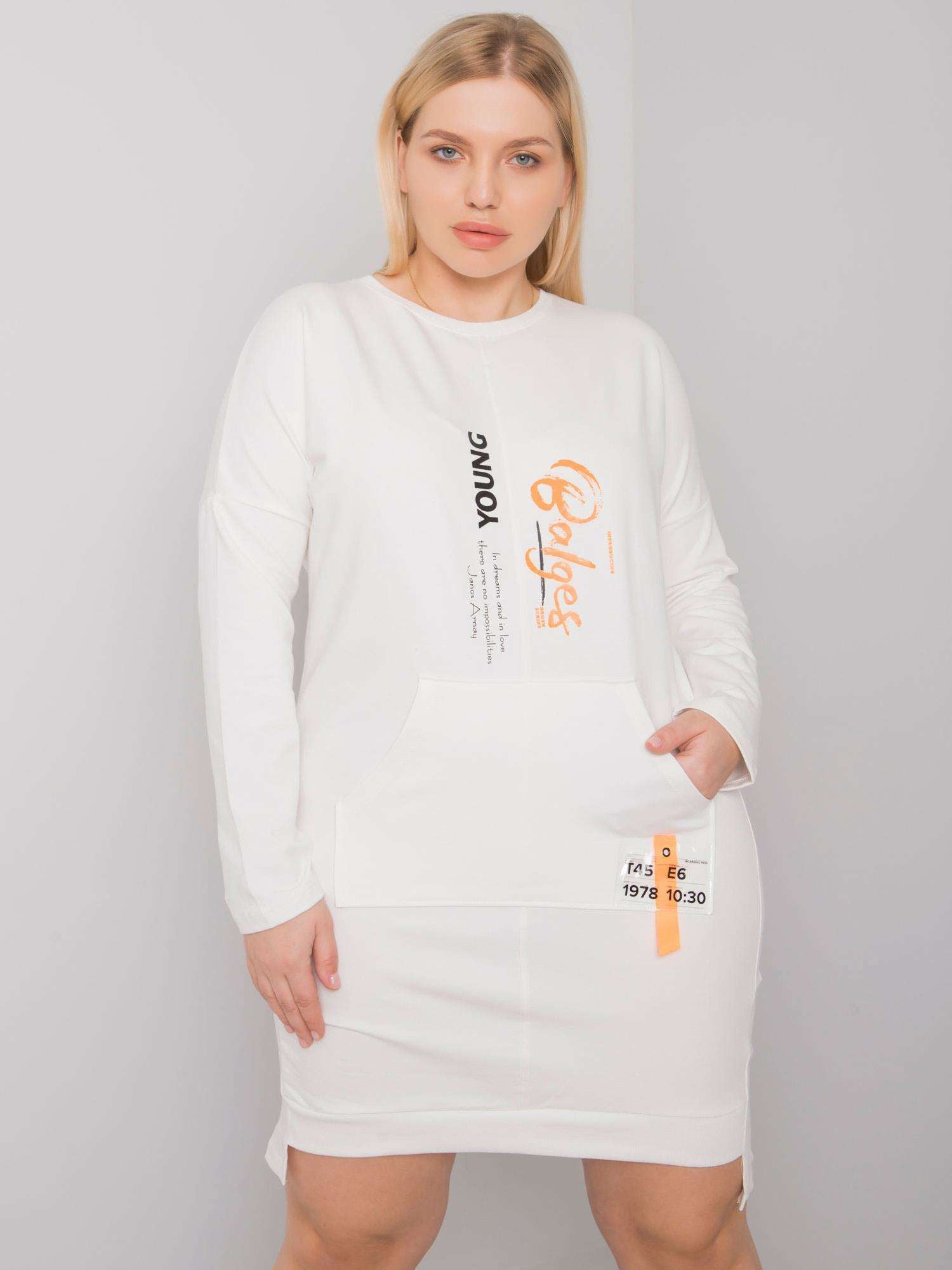 Ecru sukienka damska plus size z kieszenią