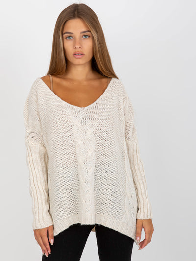Ecru sweter z warkoczami o kroju oversize OCH BELLA