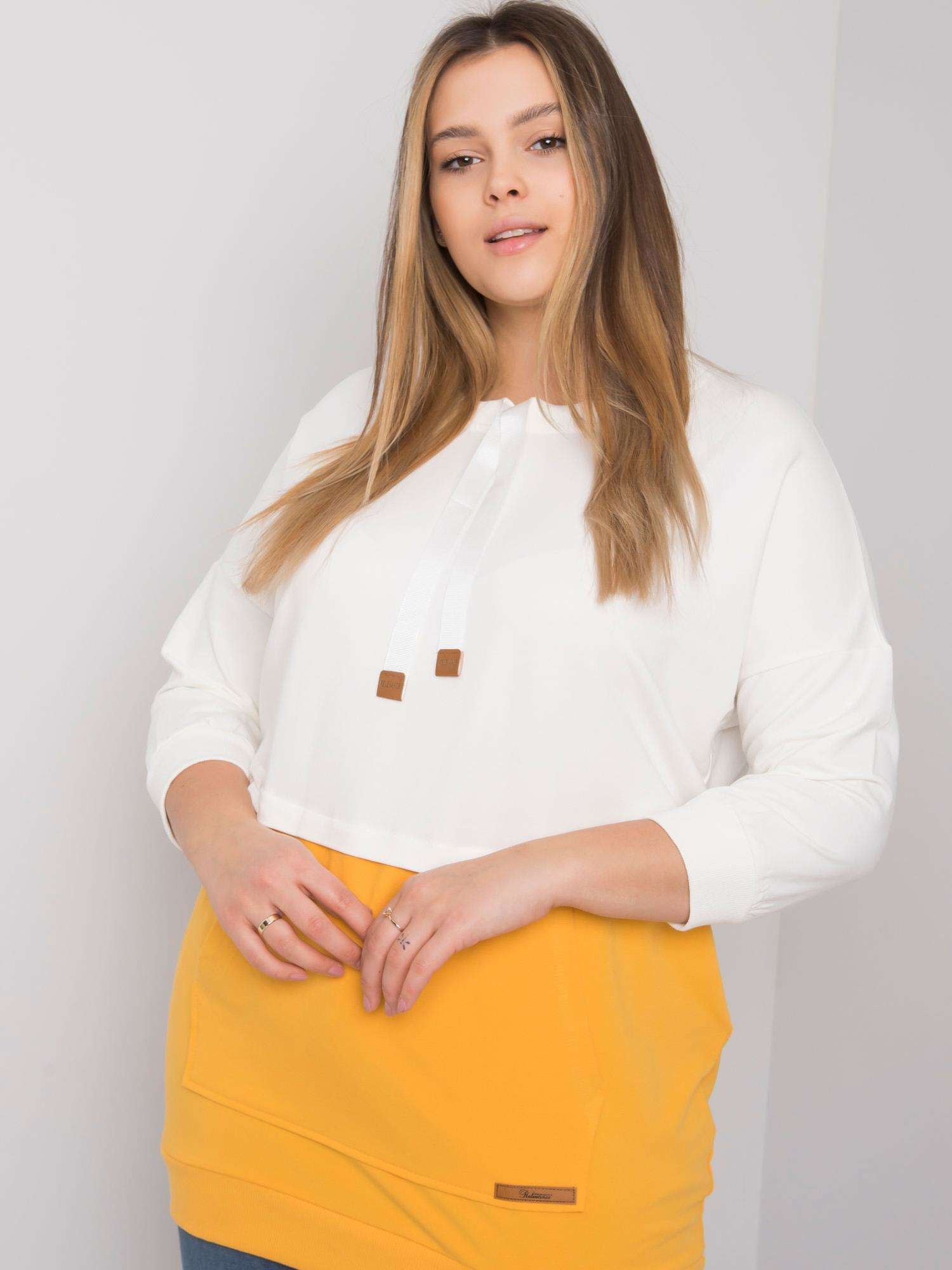 Ecru-żółta bawełniana bluza plus size