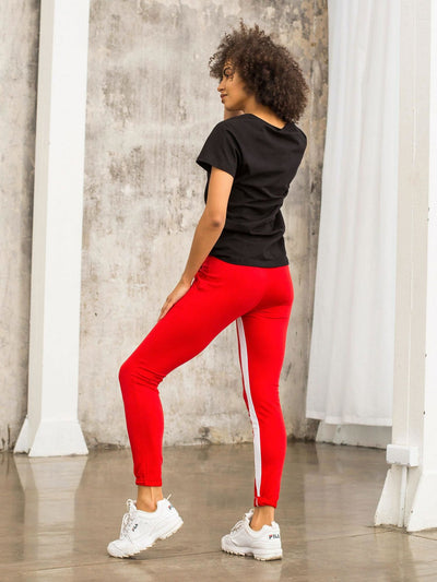 Czarny t-shirt FOR FITNESS z dekoltem w serek