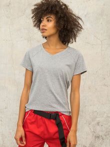 Szary t-shirt FOR FITNESS z dekoltem w serek