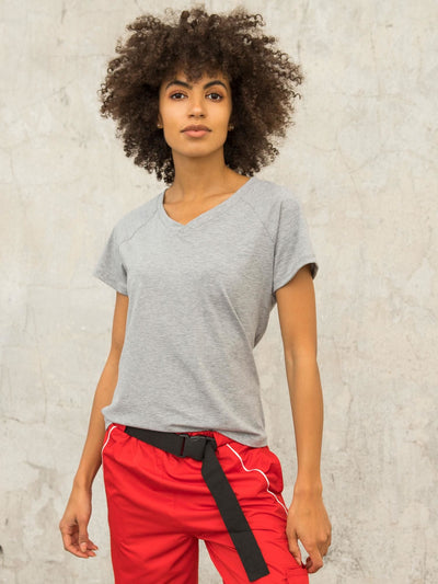 Szary t-shirt FOR FITNESS z dekoltem w serek