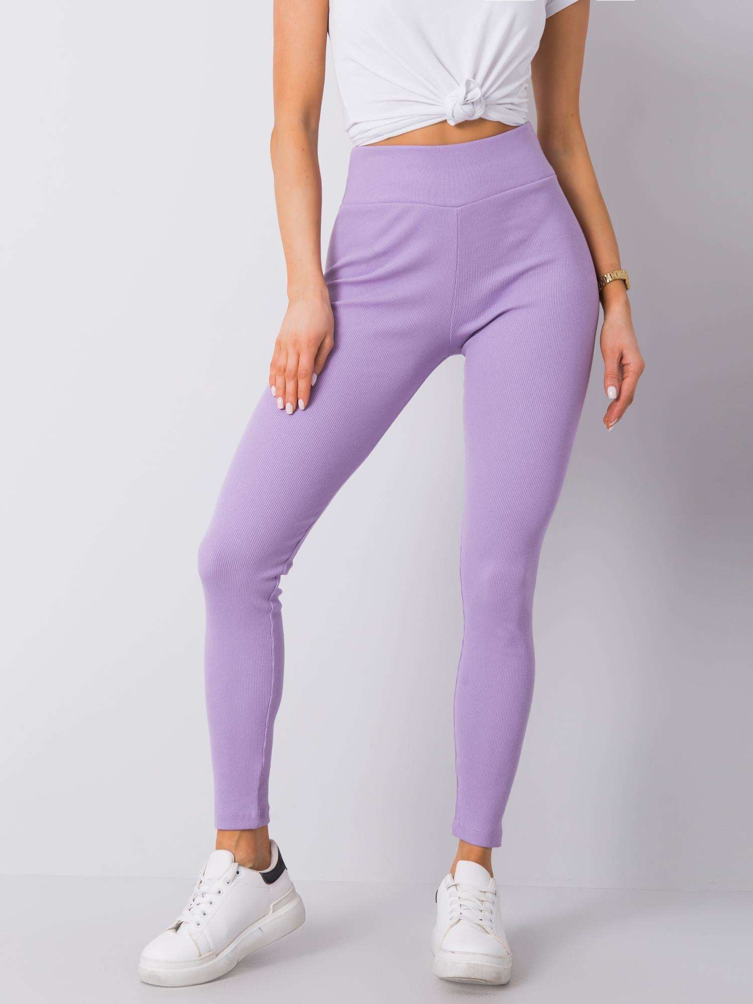 Fioletowe legginsy basic w prążek