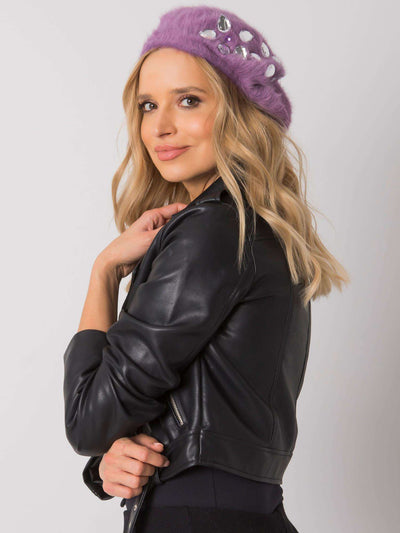 Fioletowy beret z aplikacją