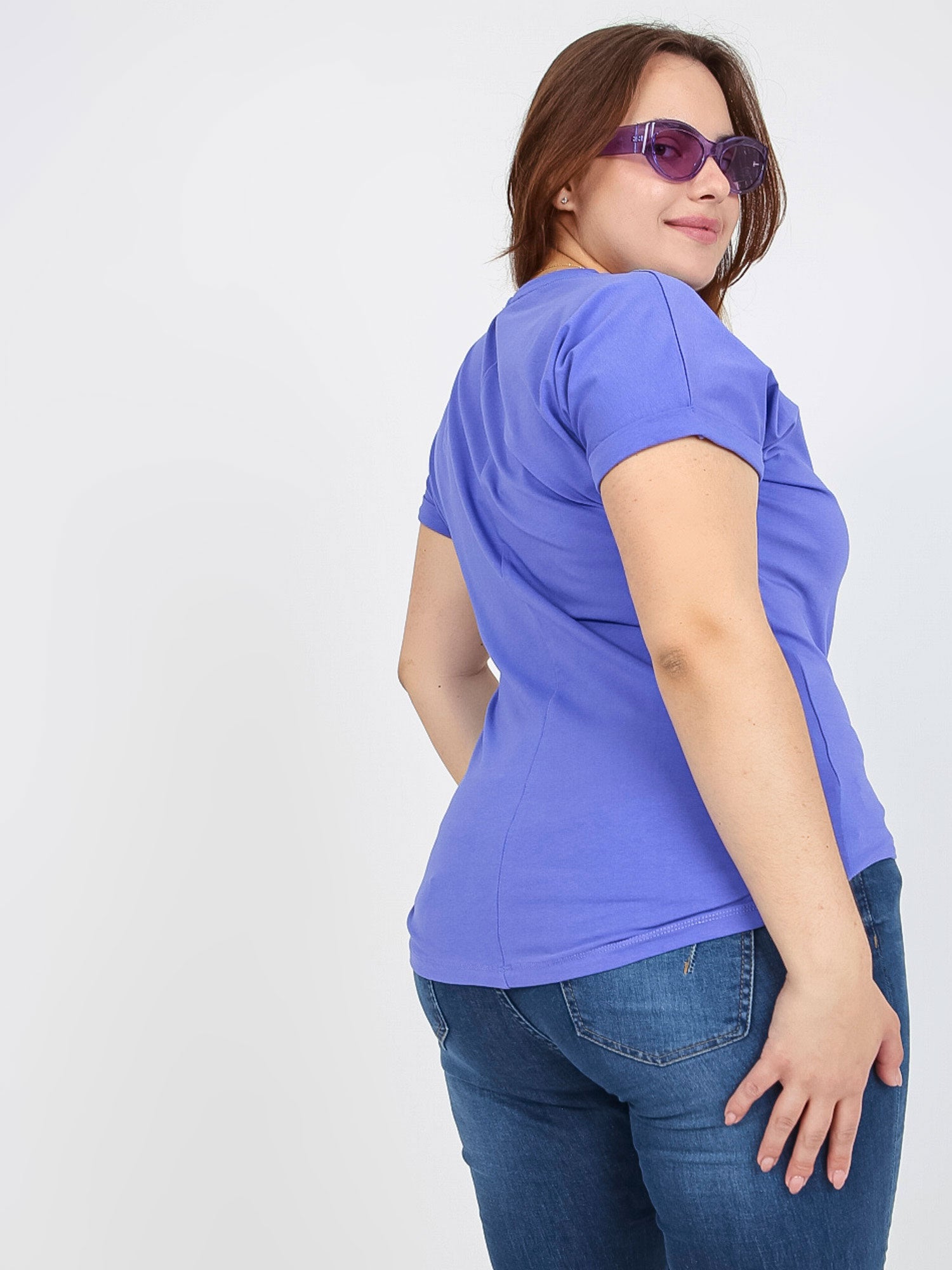 Fioletowy t-shirt plus size z krótkim rękawem