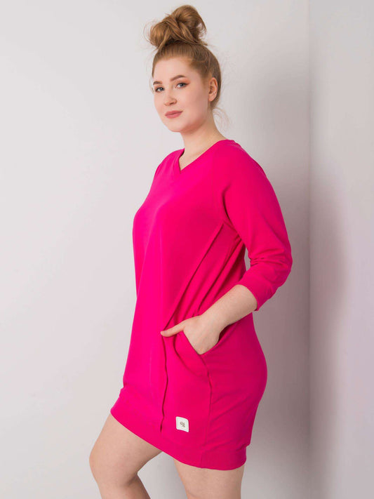 Fuksjowa sukienka plus size z kieszeniami