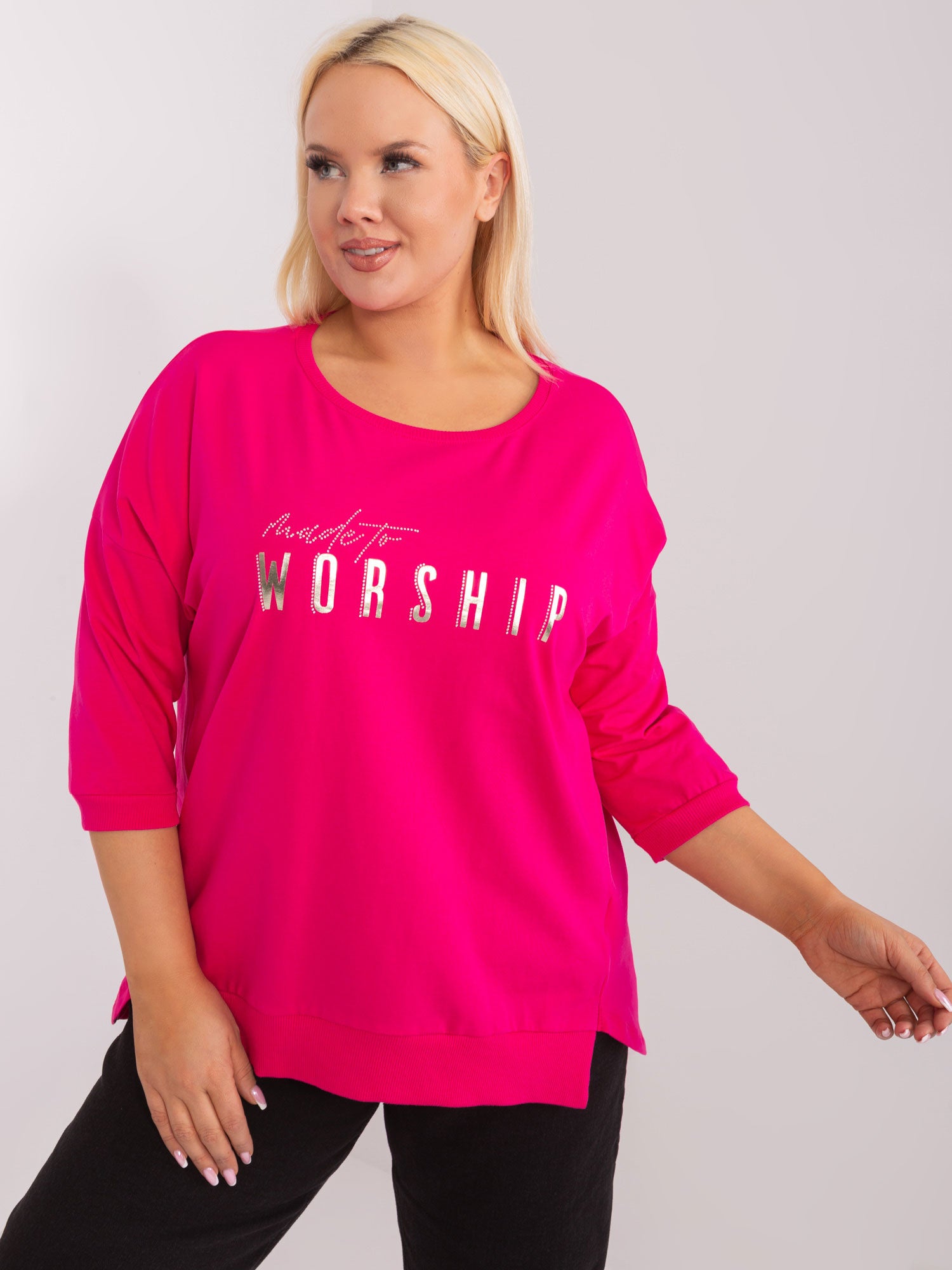 Ecru bawełniana bluzka plus size z aplikacją