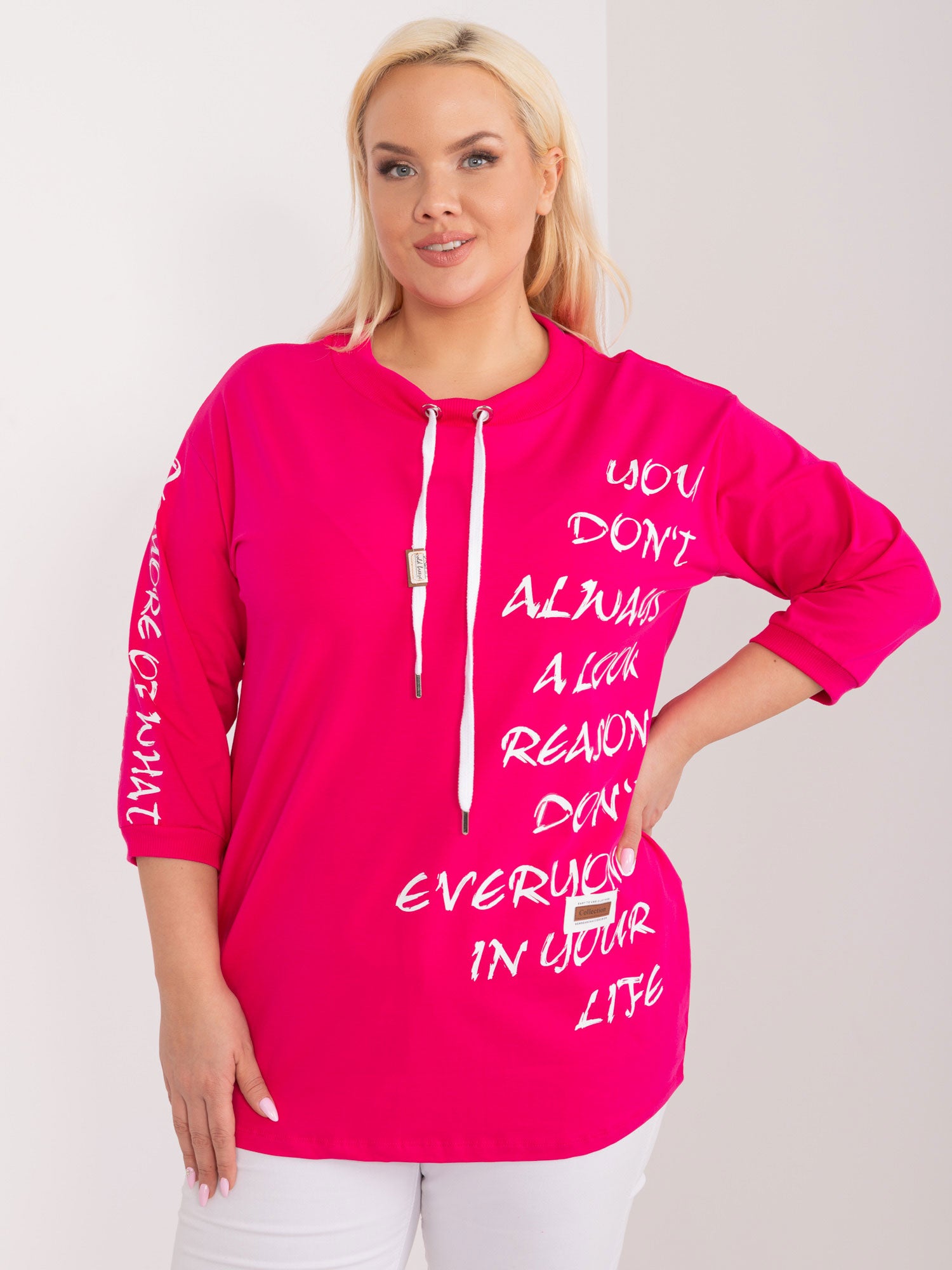 Fuksjowa casualowa bluzka plus size z troczkami