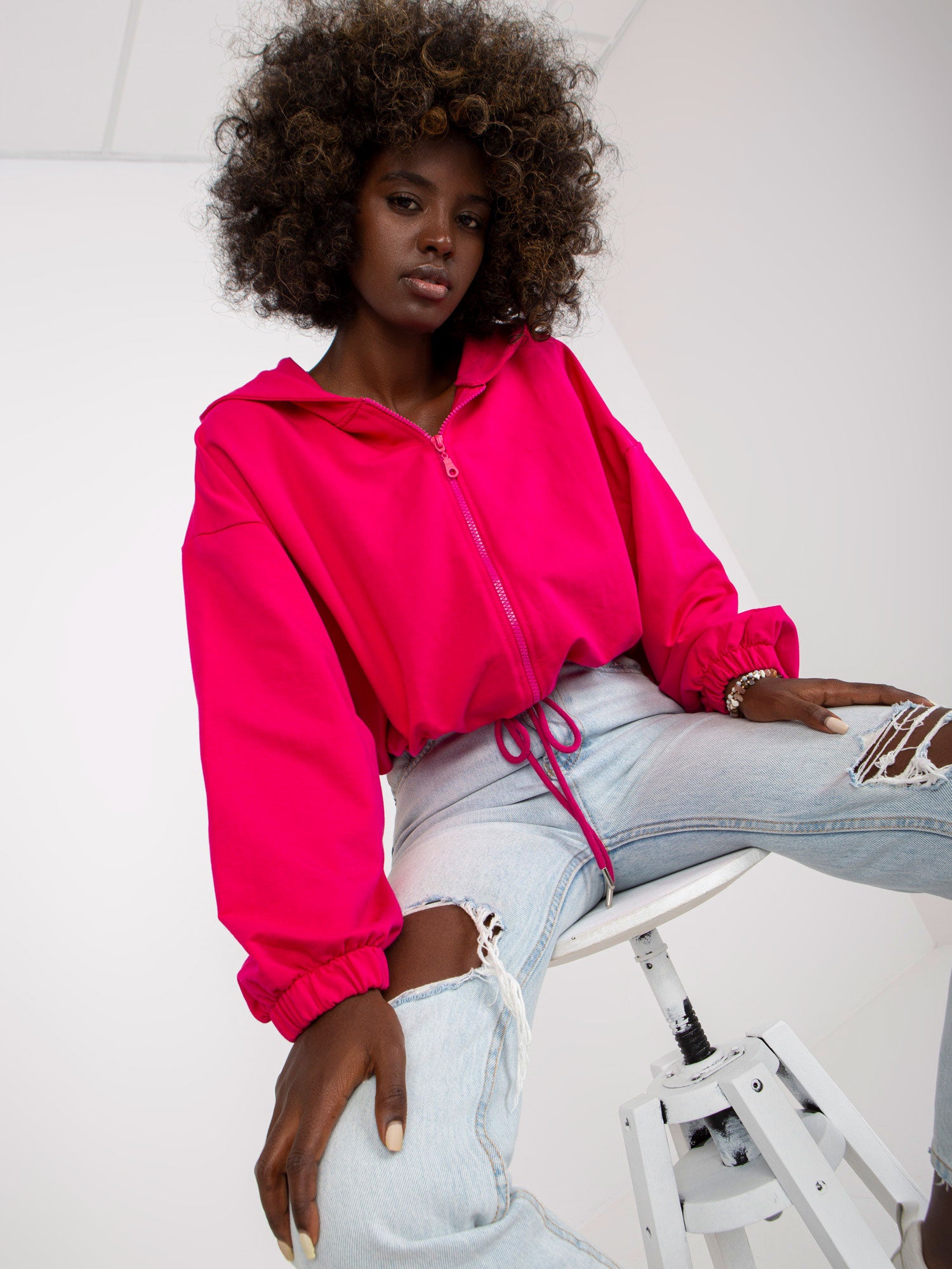 Fuksjowa rozpinana bluza basic z szerokimi rękawemi RUE PARIS