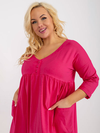 Fuksjowa dresowa sukienka plus size basic z rękawem 3/4