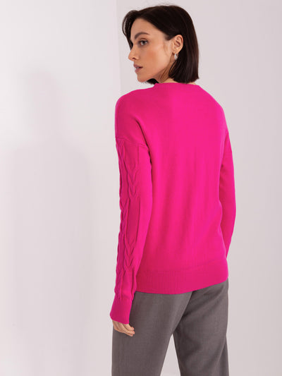 Fuksjowy dzianinowy sweter z warkoczami