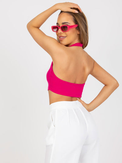 Fuksjowy prążkowany crop top basic na szyję RUE PARIS
